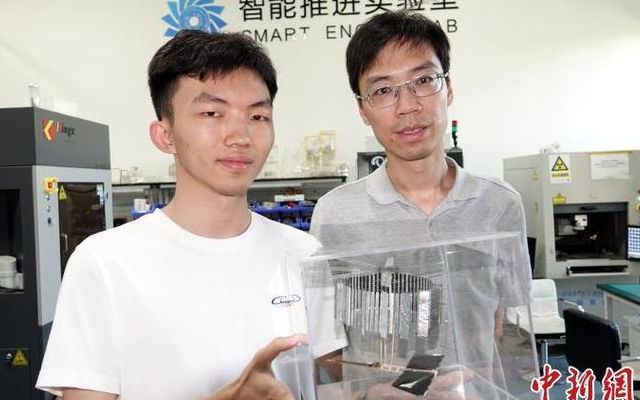 科学家通过分子结构驱动微型机器旋转